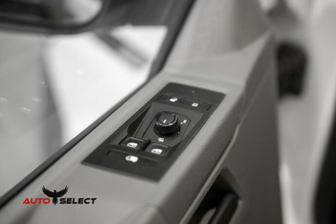 volkswagen-transporter-diesel-2021-big-20