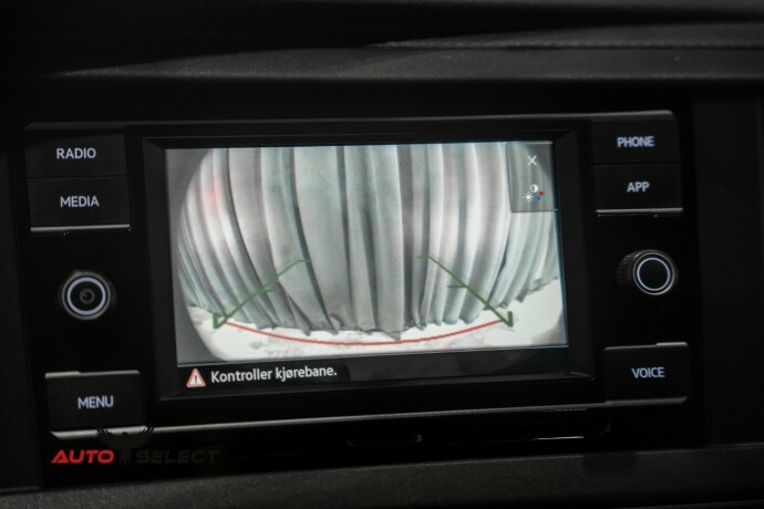 volkswagen-transporter-diesel-2021-big-38