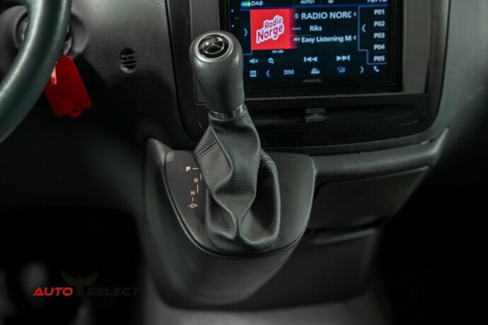 mercedes-benz-vito-diesel-2012-big-28