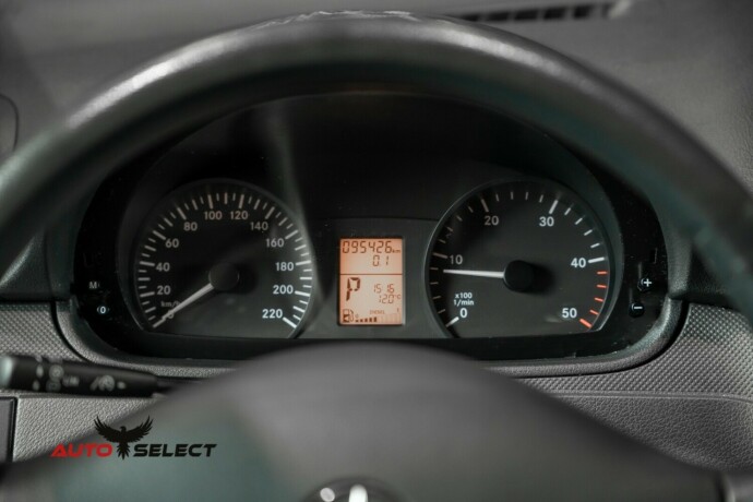 mercedes-benz-vito-diesel-2012-big-25