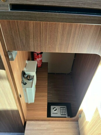 solifer-t67-2-enkle-senger-senkeseng-reg-for-5-vanlig-f248rerkort-truma-eh-diesel-2016-big-82