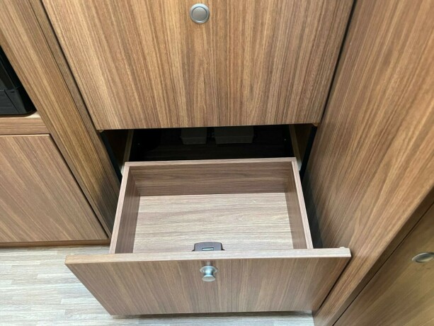 solifer-t67-2-enkle-senger-senkeseng-reg-for-5-vanlig-f248rerkort-truma-eh-diesel-2016-big-40