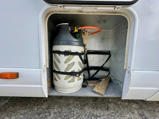 pilote-reference-g-685-xfp-diesel-2007-big-7