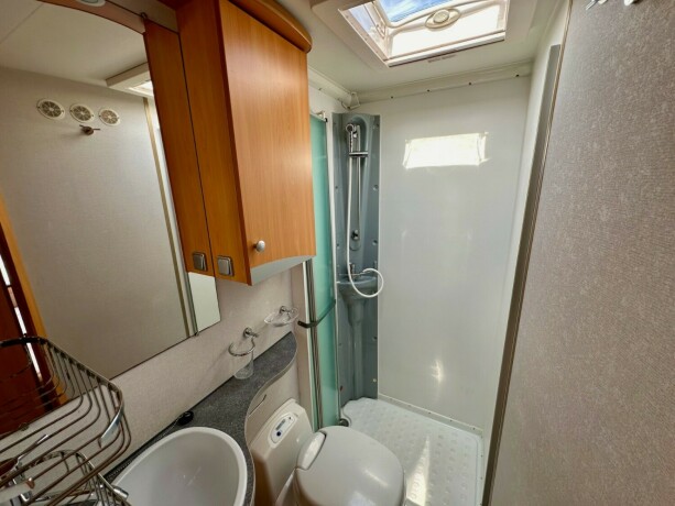 pilote-reference-g-685-xfp-diesel-2007-big-47