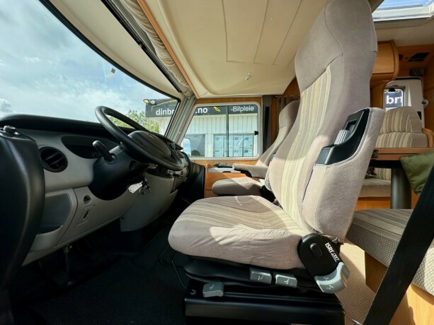 pilote-reference-g-685-xfp-diesel-2007-big-15