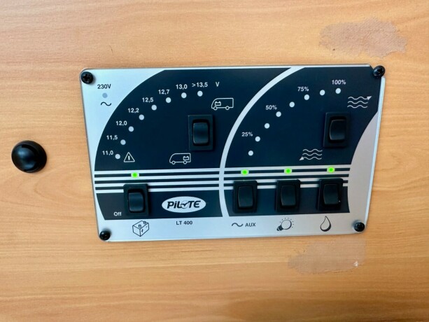 pilote-reference-g-685-xfp-diesel-2007-big-40