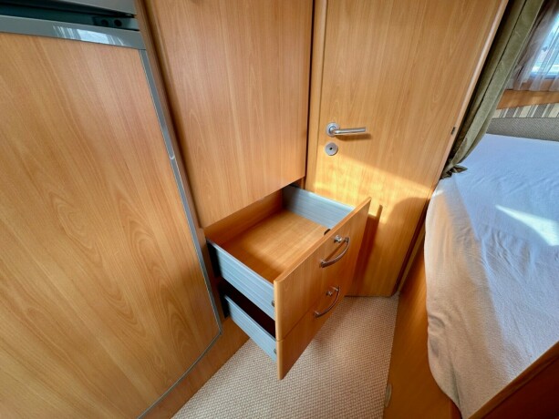 pilote-reference-g-685-xfp-diesel-2007-big-36