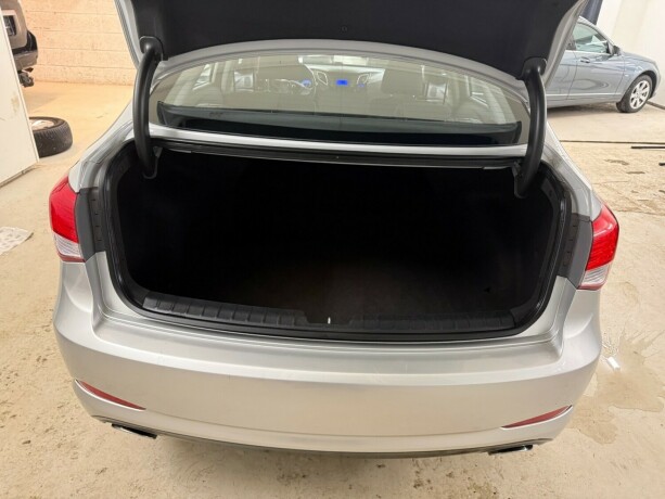 hyundai-i40-diesel-2012-big-19