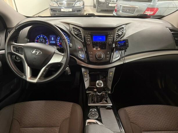 hyundai-i40-diesel-2012-big-7