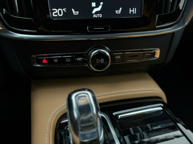 volvo-v90-elektrisitetbensin-2019-big-21