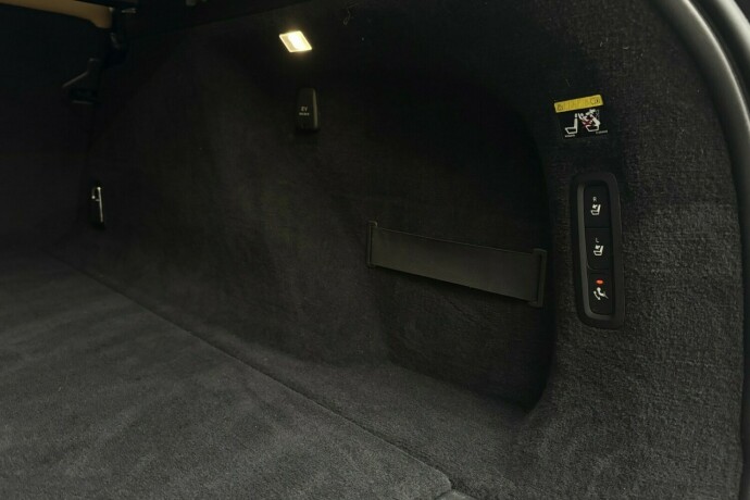 volvo-v90-elektrisitetbensin-2019-big-31