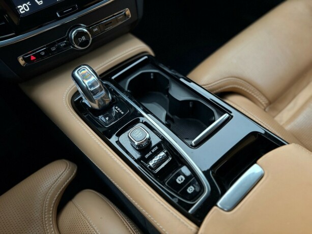 volvo-v90-elektrisitetbensin-2019-big-24