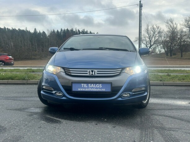 honda-insight-bensin-2010-big-1