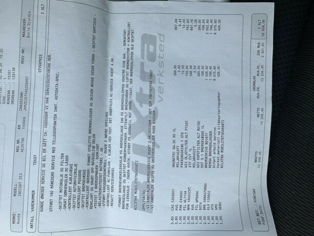 honda-insight-bensin-2010-big-7