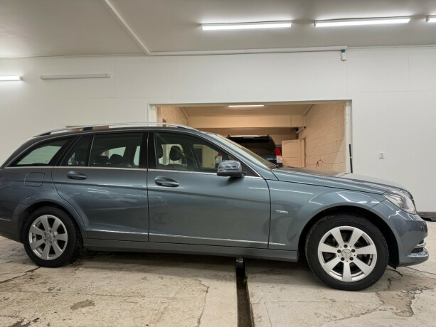 mercedes-benz-c-klasse-bensin-2012-big-1