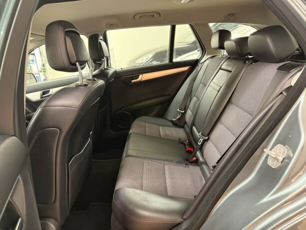 mercedes-benz-c-klasse-bensin-2012-big-26