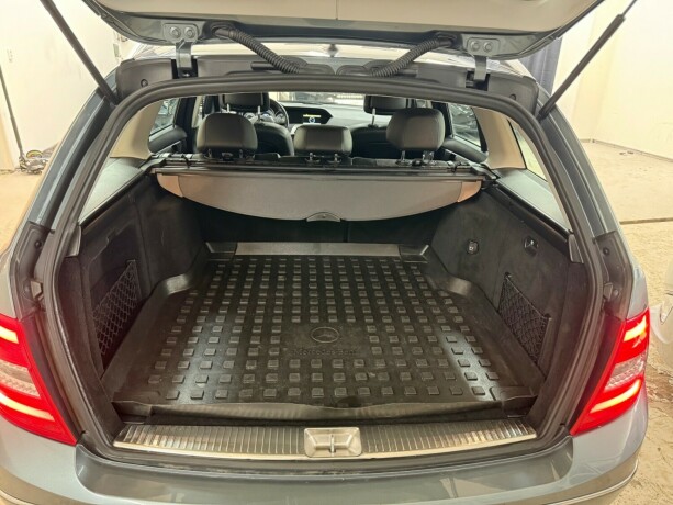 mercedes-benz-c-klasse-bensin-2012-big-24