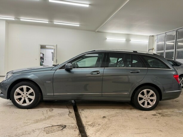 mercedes-benz-c-klasse-bensin-2012-big-5