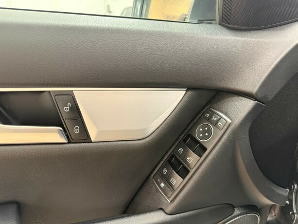 mercedes-benz-c-klasse-bensin-2012-big-28