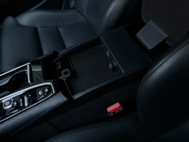 volvo-v90-elektrisitetbensin-2018-big-32