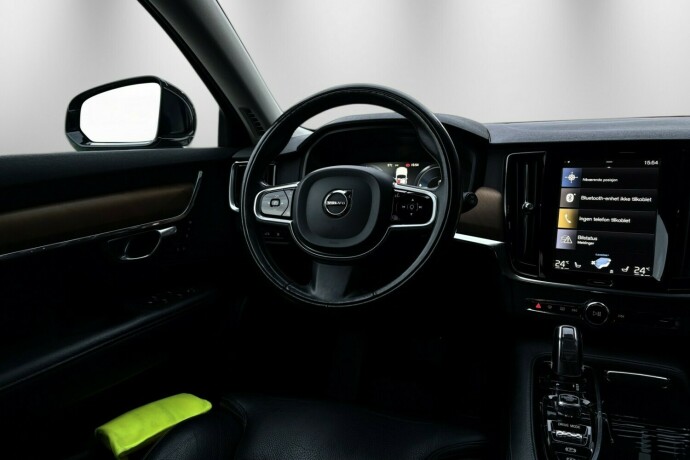 volvo-v90-elektrisitetbensin-2018-big-13