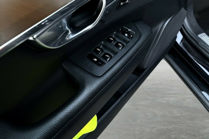 volvo-v90-elektrisitetbensin-2018-big-35