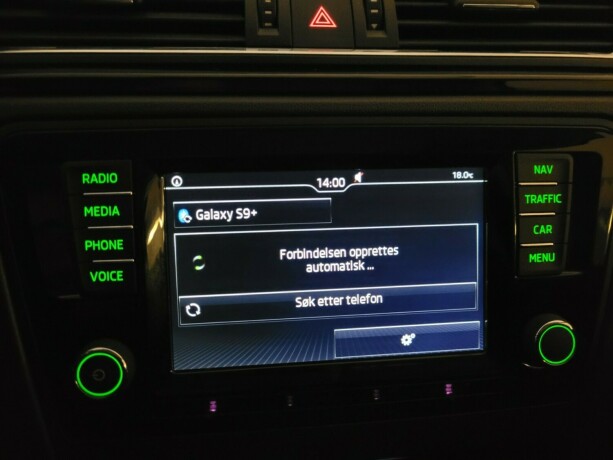 skoda-rapid-bensin-2016-big-26