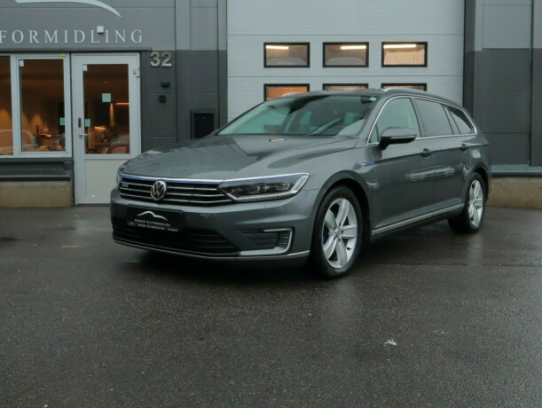 volkswagen-passat-elektrisitetbensin-2017-big-0