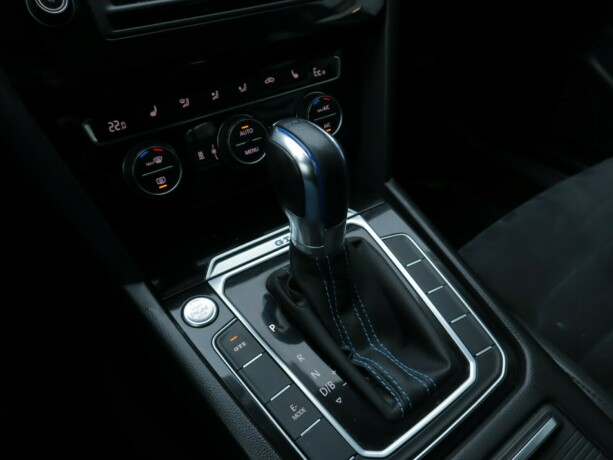 volkswagen-passat-elektrisitetbensin-2017-big-15