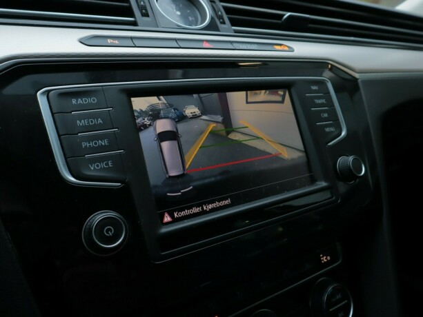 volkswagen-passat-elektrisitetbensin-2017-big-21