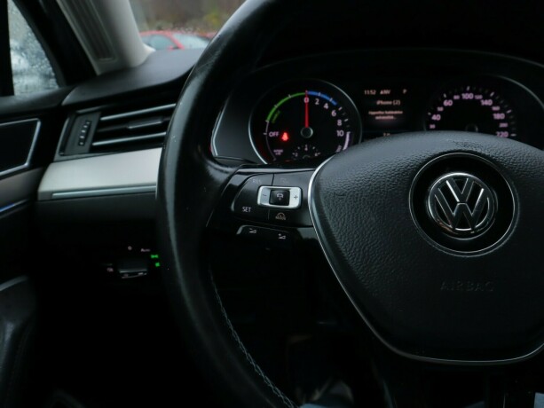 volkswagen-passat-elektrisitetbensin-2017-big-17