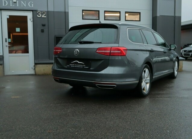 volkswagen-passat-elektrisitetbensin-2017-big-3