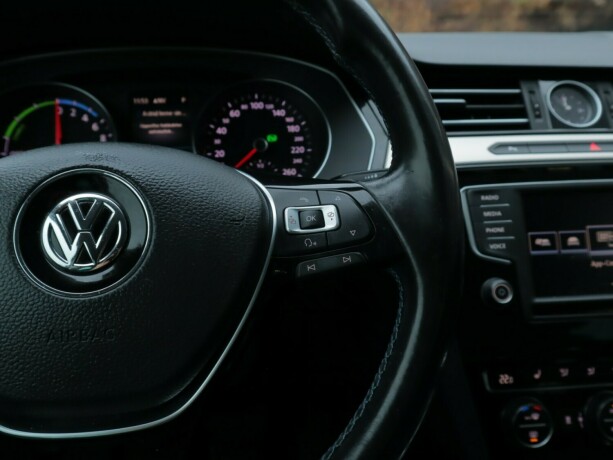 volkswagen-passat-elektrisitetbensin-2017-big-18