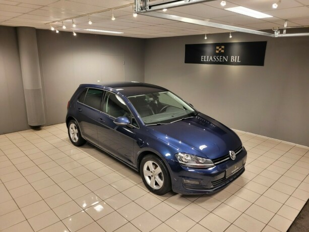 volkswagen-golf-bensin-2014-big-1