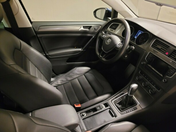 volkswagen-golf-bensin-2014-big-13