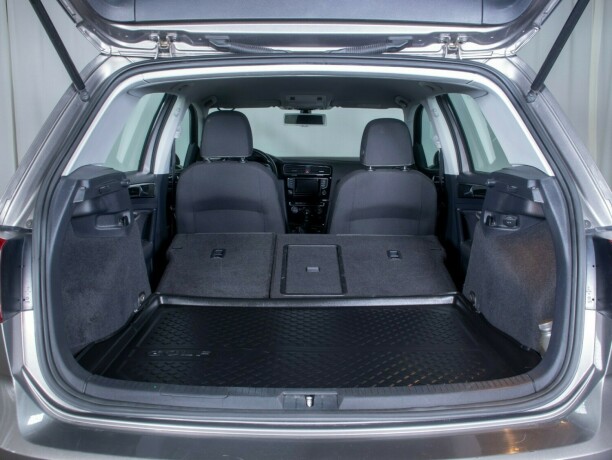 volkswagen-golf-bensin-2013-big-14