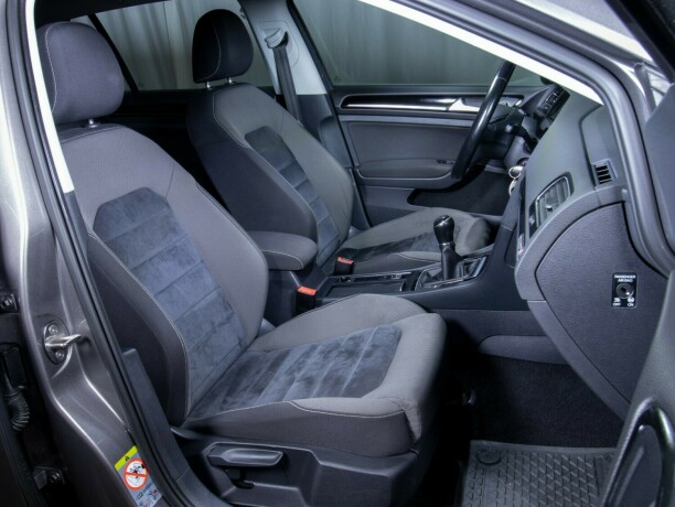 volkswagen-golf-bensin-2013-big-51