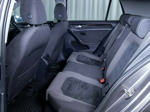 volkswagen-golf-bensin-2013-big-47