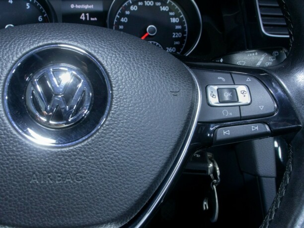 volkswagen-golf-bensin-2013-big-32