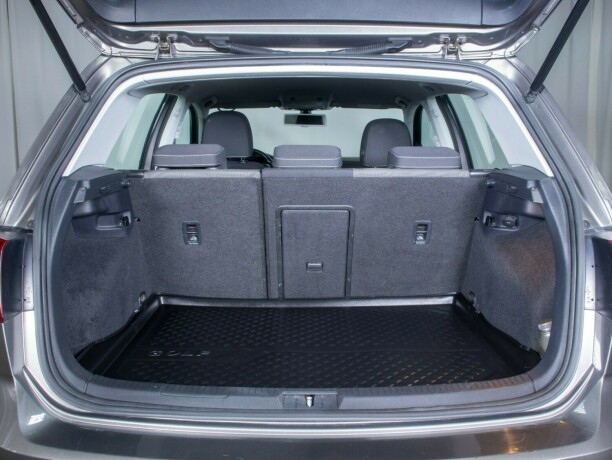 volkswagen-golf-bensin-2013-big-13