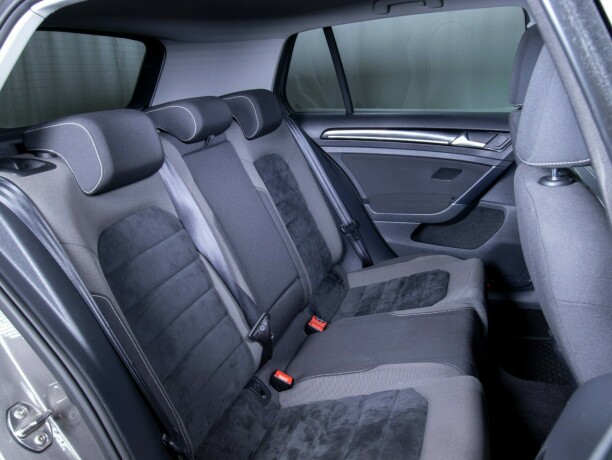 volkswagen-golf-bensin-2013-big-52