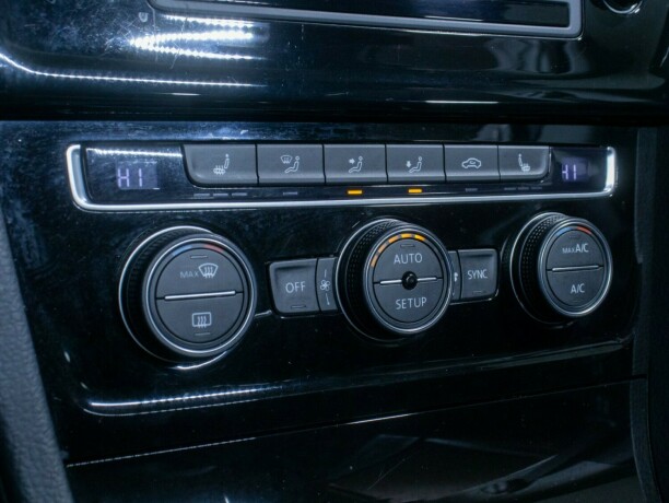 volkswagen-golf-bensin-2013-big-36