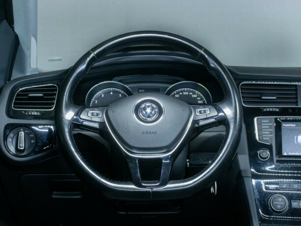 volkswagen-golf-bensin-2013-big-27