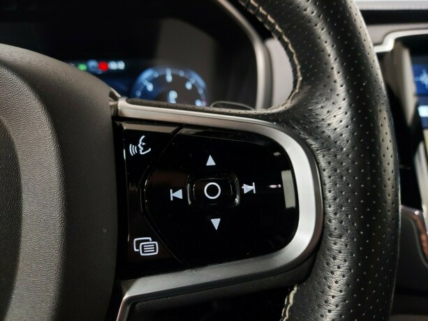 volvo-xc-90-diesel-2019-big-34