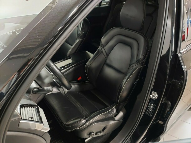 volvo-xc-90-diesel-2019-big-14