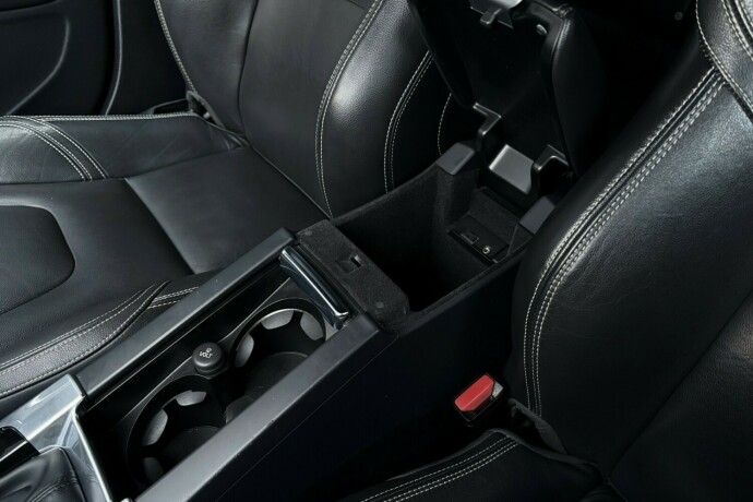 volvo-v60-elektrisitetdiesel-2018-big-31