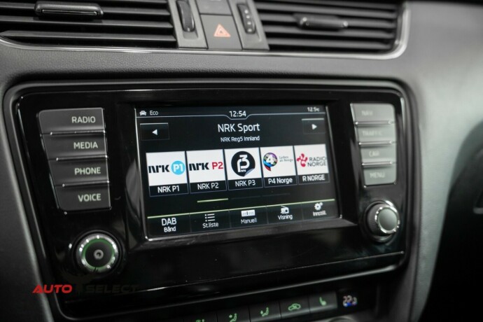 skoda-octavia-scout-diesel-2016-big-36