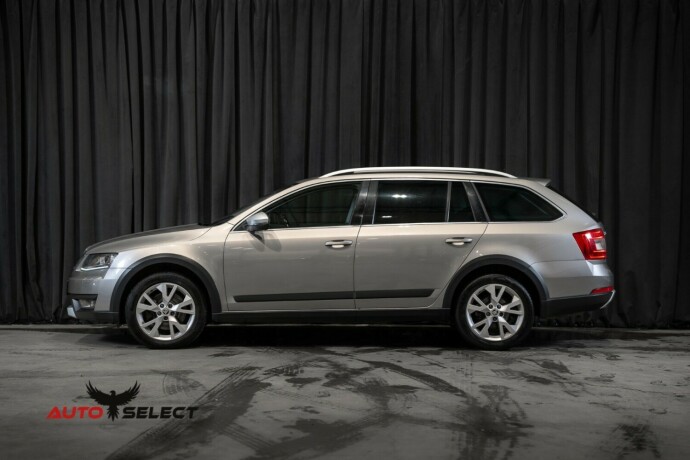 skoda-octavia-scout-diesel-2016-big-7
