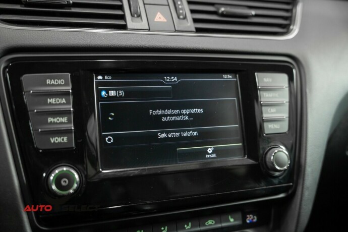 skoda-octavia-scout-diesel-2016-big-40