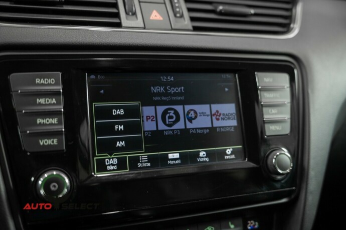 skoda-octavia-scout-diesel-2016-big-37